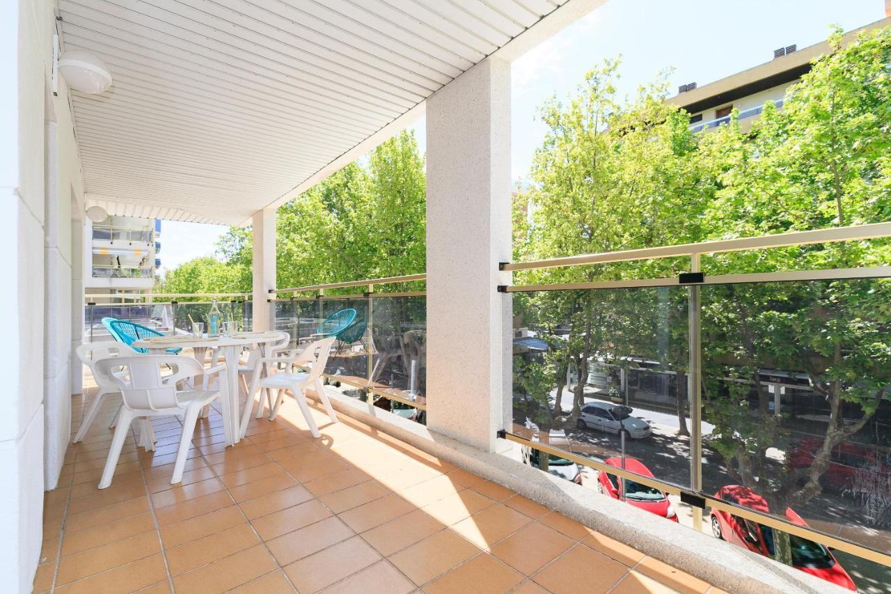 Uhc Michelangelo Apartments Salou Esterno foto
