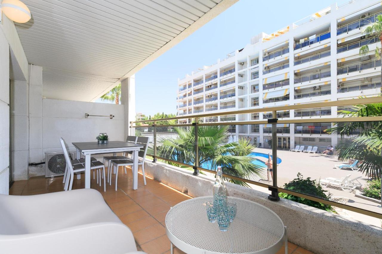 Uhc Michelangelo Apartments Salou Esterno foto