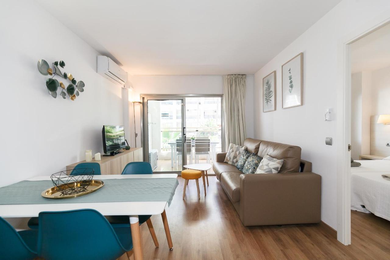 Uhc Michelangelo Apartments Salou Esterno foto