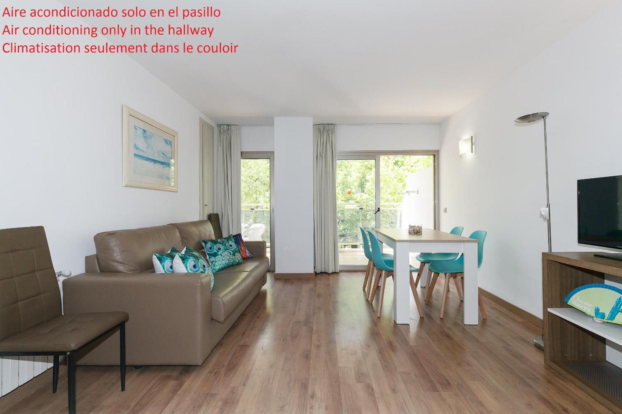 Uhc Michelangelo Apartments Salou Esterno foto