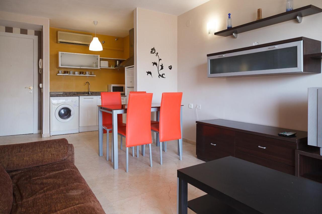 Uhc Michelangelo Apartments Salou Esterno foto